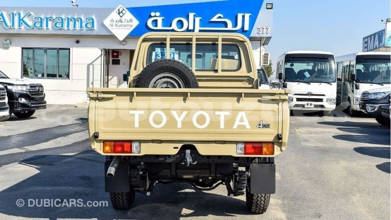 Big with watermark toyota land cruiser andijon import dubai 2572