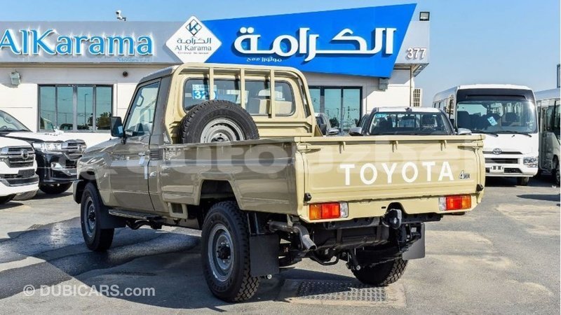Big with watermark toyota land cruiser andijon import dubai 2572