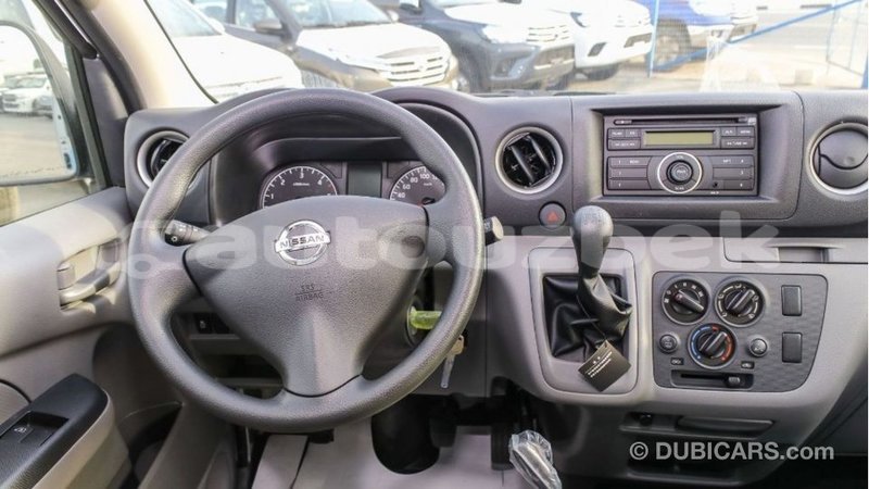 Big with watermark nissan urvan andijon import dubai 2576