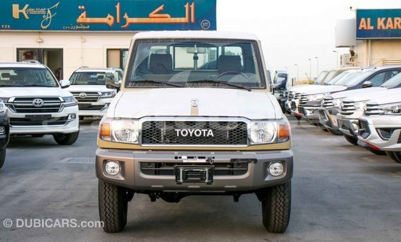 Buy Import Toyota Land Cruiser Beige Car in Import - Dubai in Andijon Buy Import Toyota Land Cruiser Beige Car in Import - Dubai in Andijon