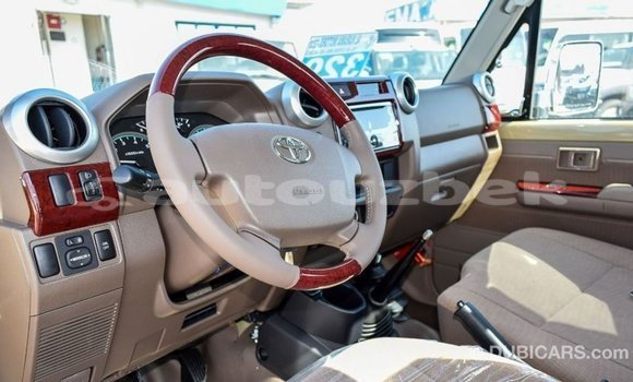 Buy Import Toyota Land Cruiser Beige Car in Import - Dubai in Andijon Buy Import Toyota Land Cruiser Beige Car in Import - Dubai in Andijon