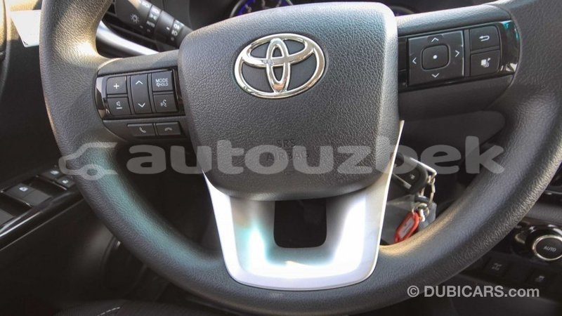 Big with watermark toyota hilux andijon import dubai 2581