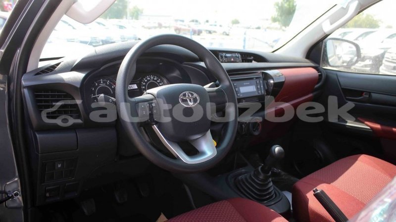 Big with watermark toyota hilux andijon import dubai 2582