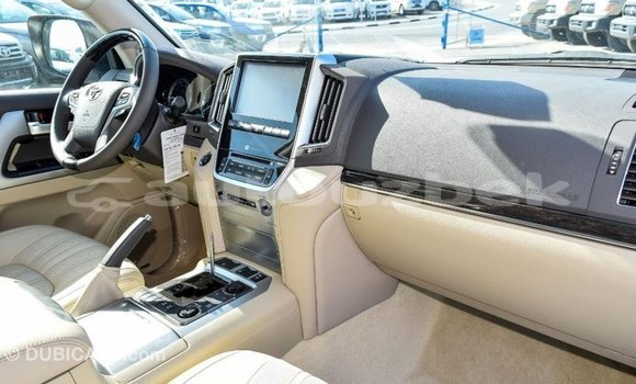 Buy Import Toyota Land Cruiser White Car in Import - Dubai in Andijon Buy Import Toyota Land Cruiser White Car in Import - Dubai in Andijon