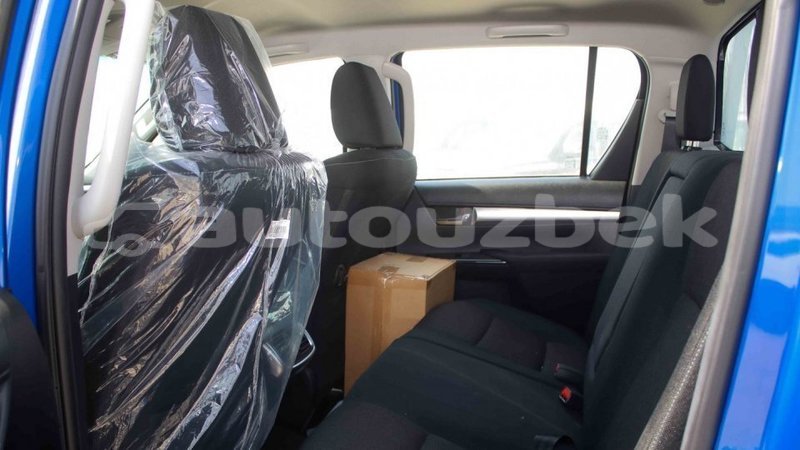 Big with watermark toyota hilux andijon import dubai 2588