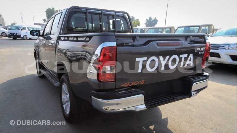 Big with watermark toyota hilux andijon import dubai 2589