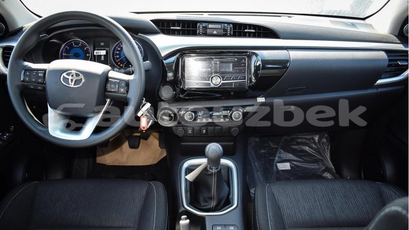 Big with watermark toyota hilux andijon import dubai 2590