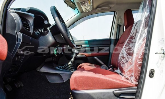 Buy Import Toyota Hilux White Car in Import - Dubai in Andijon Buy Import Toyota Hilux White Car in Import - Dubai in Andijon