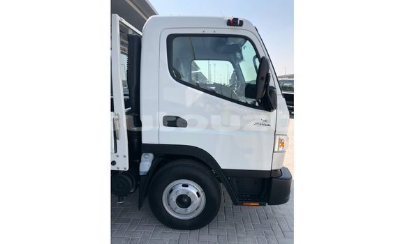Buy Import Mitsubishi Carisma White Car in Import - Dubai in Andijon Buy Import Mitsubishi Carisma White Car in Import - Dubai in Andijon