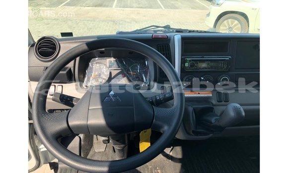 Buy Import Mitsubishi Carisma White Car in Import - Dubai in Andijon Buy Import Mitsubishi Carisma White Car in Import - Dubai in Andijon