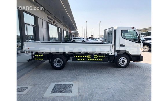 Buy Import Mitsubishi Carisma White Car in Import - Dubai in Andijon Buy Import Mitsubishi Carisma White Car in Import - Dubai in Andijon