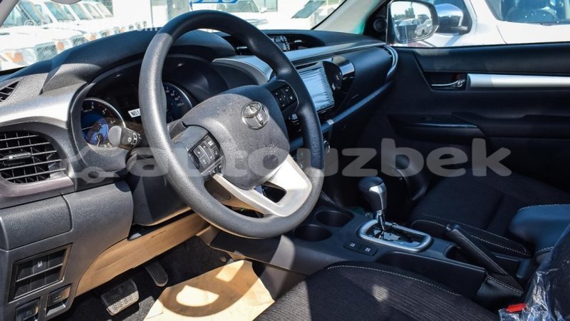 Big with watermark toyota hilux andijon import dubai 2596