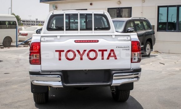 Buy Import Toyota Hilux White Car in Import - Dubai in Andijon Buy Import Toyota Hilux White Car in Import - Dubai in Andijon