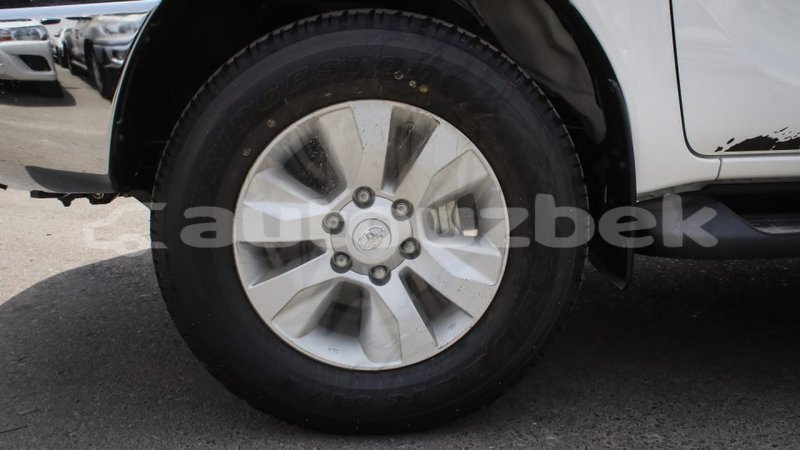 Big with watermark toyota hilux andijon import dubai 2597