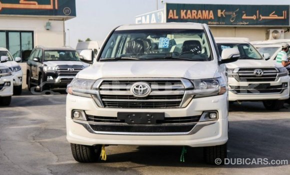 Buy Import Toyota Land Cruiser White Car in Import - Dubai in Andijon Buy Import Toyota Land Cruiser White Car in Import - Dubai in Andijon