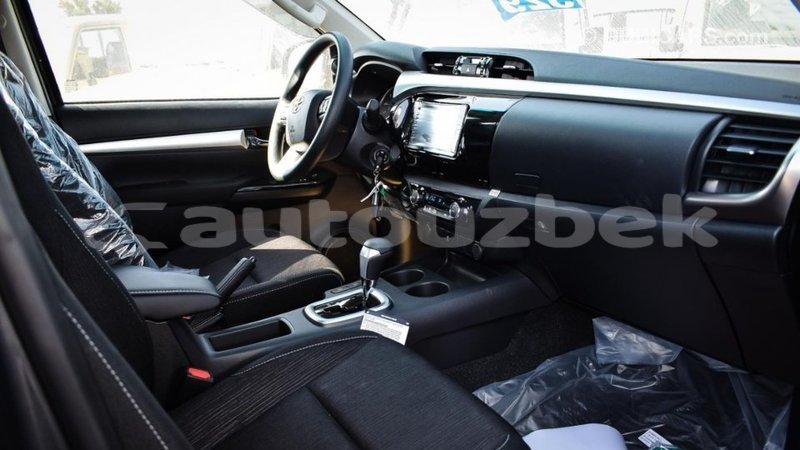 Big with watermark toyota hilux andijon import dubai 2615
