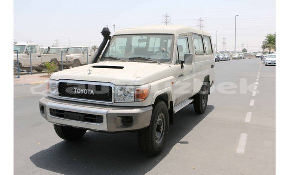 Buy Import Toyota Land Cruiser White Car in Import - Dubai in Andijon Buy Import Toyota Land Cruiser White Car in Import - Dubai in Andijon
