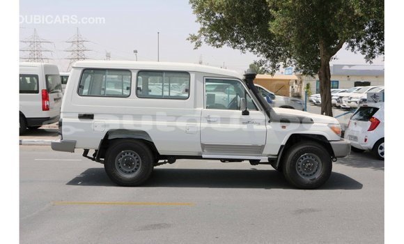 Buy Import Toyota Land Cruiser White Car in Import - Dubai in Andijon Buy Import Toyota Land Cruiser White Car in Import - Dubai in Andijon