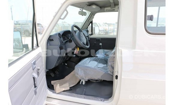 Buy Import Toyota Land Cruiser White Car in Import - Dubai in Andijon Buy Import Toyota Land Cruiser White Car in Import - Dubai in Andijon