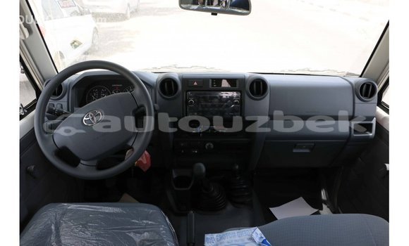 Buy Import Toyota Land Cruiser White Car in Import - Dubai in Andijon Buy Import Toyota Land Cruiser White Car in Import - Dubai in Andijon