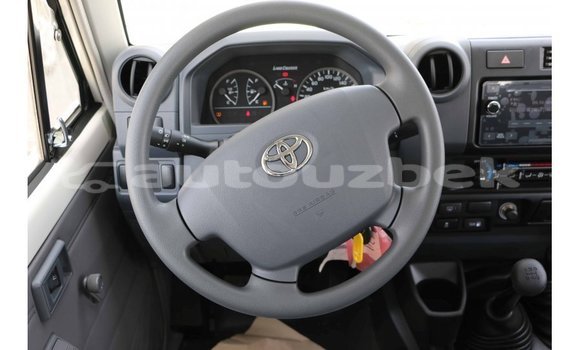Buy Import Toyota Land Cruiser White Car in Import - Dubai in Andijon Buy Import Toyota Land Cruiser White Car in Import - Dubai in Andijon