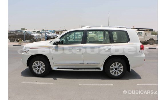 Buy Import Toyota Land Cruiser White Car in Import - Dubai in Andijon Buy Import Toyota Land Cruiser White Car in Import - Dubai in Andijon