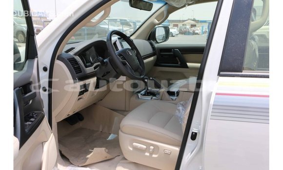 Buy Import Toyota Land Cruiser White Car in Import - Dubai in Andijon Buy Import Toyota Land Cruiser White Car in Import - Dubai in Andijon