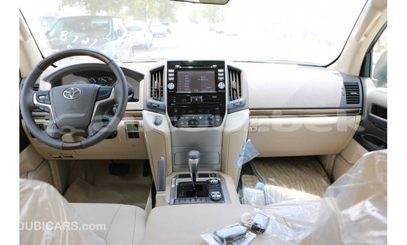 Buy Import Toyota Land Cruiser White Car in Import - Dubai in Andijon Buy Import Toyota Land Cruiser White Car in Import - Dubai in Andijon