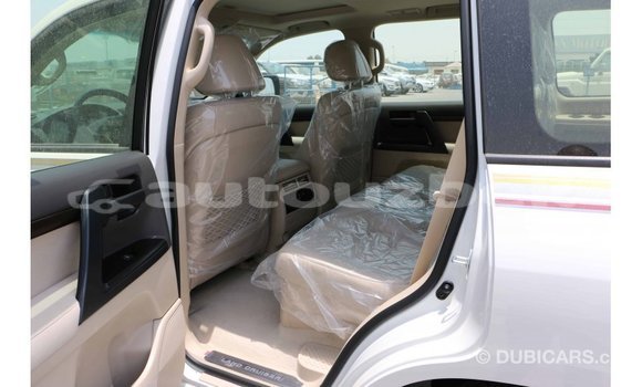 Buy Import Toyota Land Cruiser White Car in Import - Dubai in Andijon Buy Import Toyota Land Cruiser White Car in Import - Dubai in Andijon