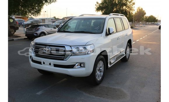 Buy Import Toyota Land Cruiser White Car in Import - Dubai in Andijon Buy Import Toyota Land Cruiser White Car in Import - Dubai in Andijon