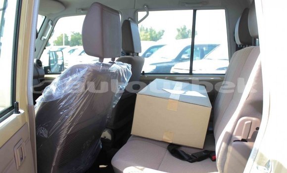 Buy Import Toyota Land Cruiser Beige Car in Import - Dubai in Andijon Buy Import Toyota Land Cruiser Beige Car in Import - Dubai in Andijon