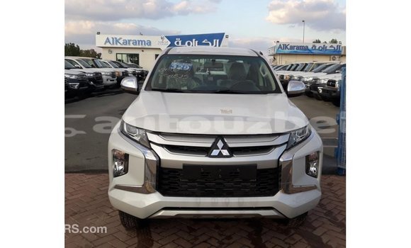 Buy Import Mitsubishi L200 White Car in Import - Dubai in Andijon Buy Import Mitsubishi L200 White Car in Import - Dubai in Andijon