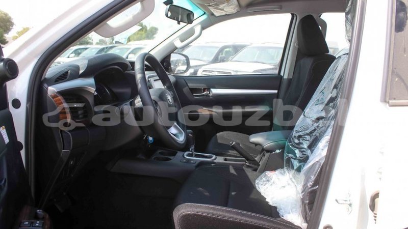 Big with watermark toyota hilux andijon import dubai 2630