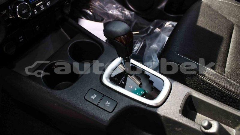 Big with watermark toyota hilux andijon import dubai 2630