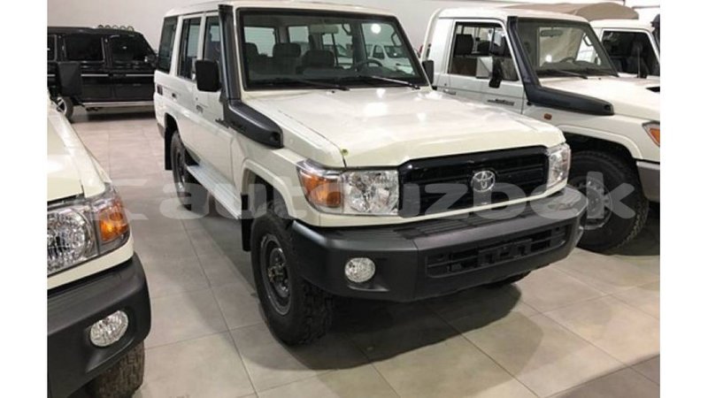Big with watermark toyota land cruiser andijon import dubai 2633