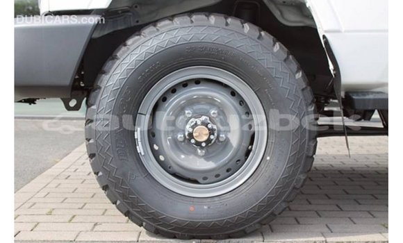 Buy Import Toyota Land Cruiser White Car in Import - Dubai in Andijon Buy Import Toyota Land Cruiser White Car in Import - Dubai in Andijon