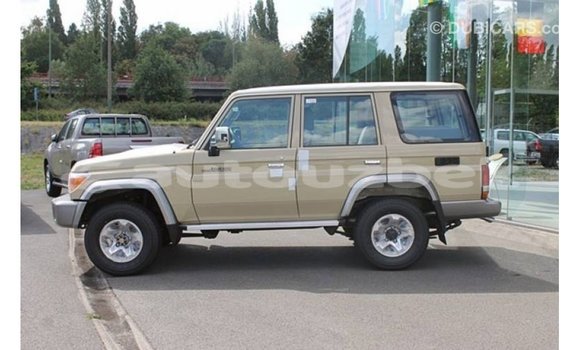 Buy Import Toyota Land Cruiser Beige Car in Import - Dubai in Andijon Buy Import Toyota Land Cruiser Beige Car in Import - Dubai in Andijon