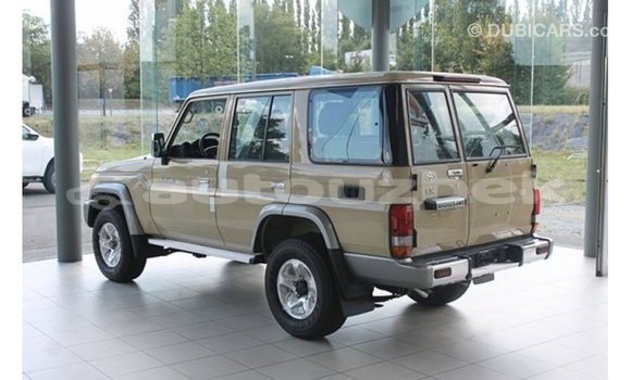 Buy Import Toyota Land Cruiser Beige Car in Import - Dubai in Andijon Buy Import Toyota Land Cruiser Beige Car in Import - Dubai in Andijon