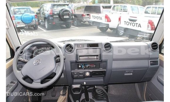 Buy Import Toyota Land Cruiser Beige Car in Import - Dubai in Andijon Buy Import Toyota Land Cruiser Beige Car in Import - Dubai in Andijon