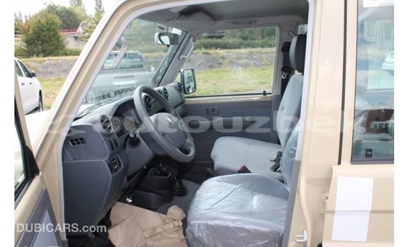 Buy Import Toyota Land Cruiser Beige Car in Import - Dubai in Andijon Buy Import Toyota Land Cruiser Beige Car in Import - Dubai in Andijon