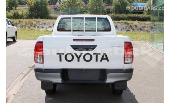 Buy Import Toyota Hilux White Car in Import - Dubai in Andijon Buy Import Toyota Hilux White Car in Import - Dubai in Andijon