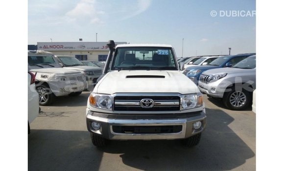 Buy Import Toyota Land Cruiser White Car in Import - Dubai in Andijon Buy Import Toyota Land Cruiser White Car in Import - Dubai in Andijon