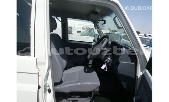 Buy Import Toyota Land Cruiser White Car in Import - Dubai in Andijon Buy Import Toyota Land Cruiser White Car in Import - Dubai in Andijon
