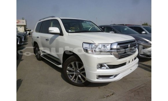 Buy Import Toyota Land Cruiser White Car in Import - Dubai in Andijon Buy Import Toyota Land Cruiser White Car in Import - Dubai in Andijon