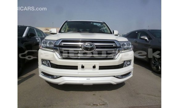 Buy Import Toyota Land Cruiser White Car in Import - Dubai in Andijon Buy Import Toyota Land Cruiser White Car in Import - Dubai in Andijon