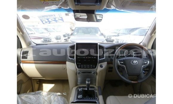 Buy Import Toyota Land Cruiser White Car in Import - Dubai in Andijon Buy Import Toyota Land Cruiser White Car in Import - Dubai in Andijon