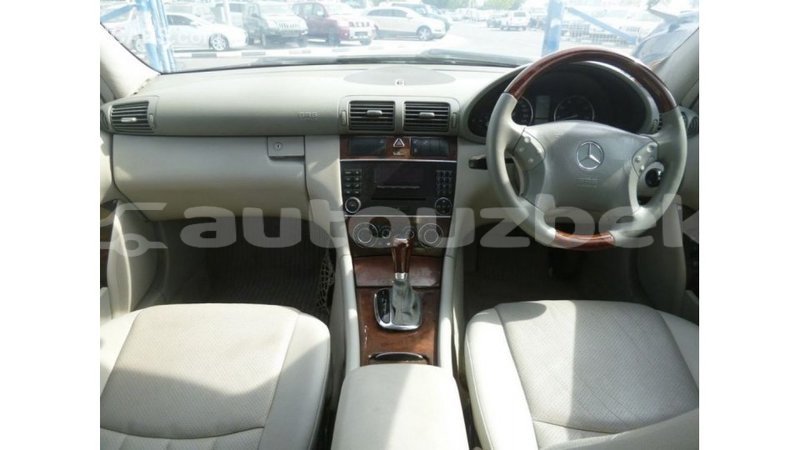 Big with watermark mercedes benz 190 andijon import dubai 2675