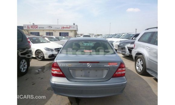 Buy Import Mercedes-Benz 190 Blue Car in Import - Dubai in Andijon Buy Import Mercedes-Benz 190 Blue Car in Import - Dubai in Andijon
