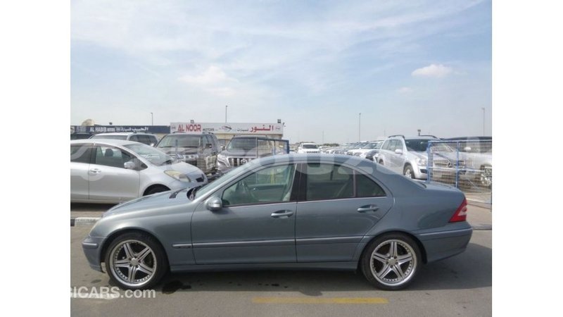 Big with watermark mercedes benz 190 andijon import dubai 2675