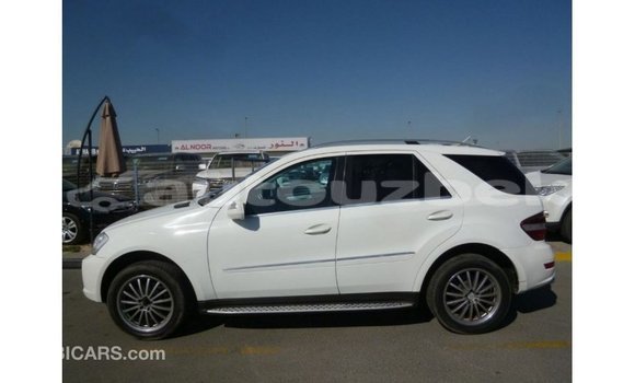 Buy Import Mercedes-Benz 190 White Car in Import - Dubai in Andijon Buy Import Mercedes-Benz 190 White Car in Import - Dubai in Andijon
